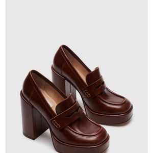 New in box Steve Madden Ashe Leather Platform Loafer